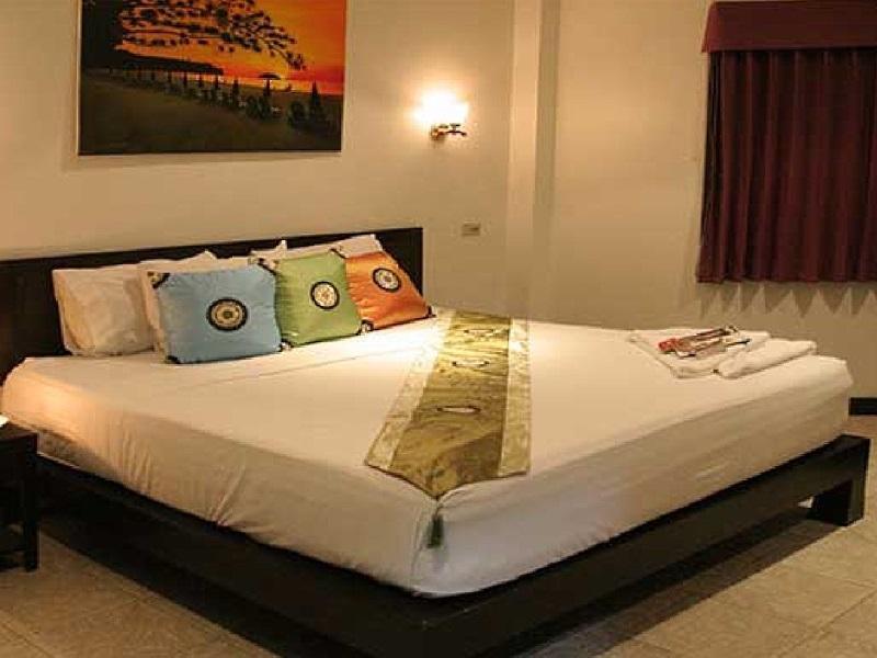 Angus O'Tool'S Guesthouse Karon Eksteriør bilde